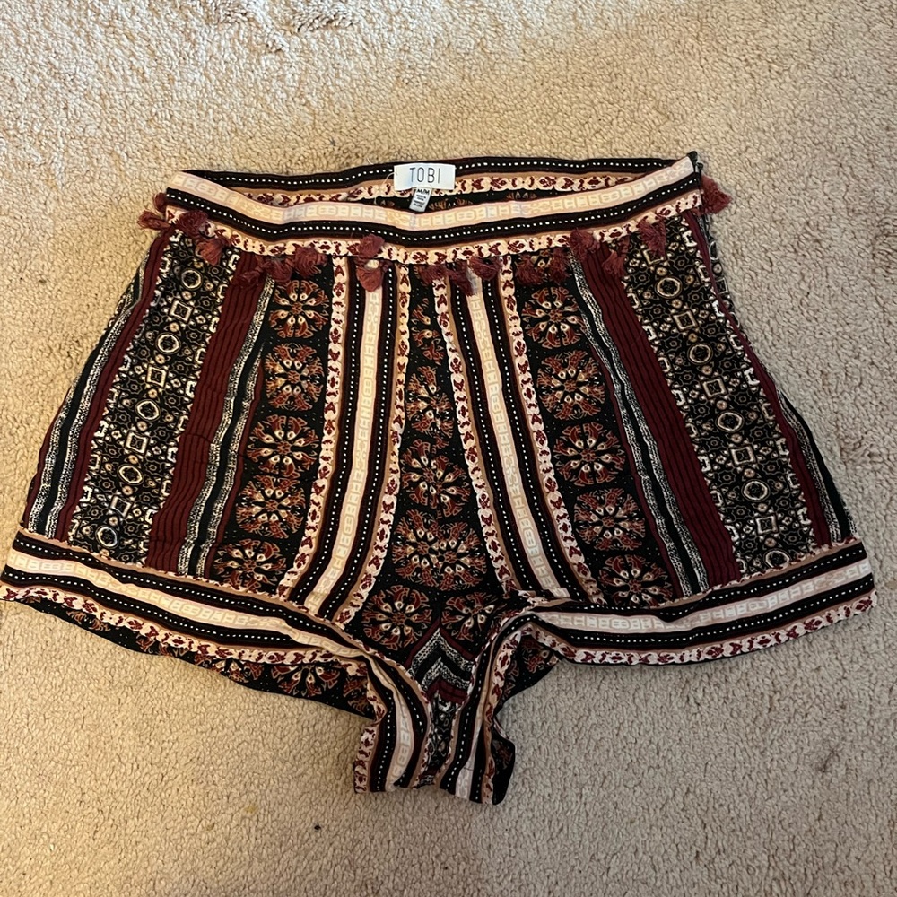 geometric/mandela shorts